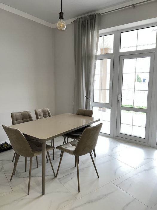 Стол со стульями Rooms