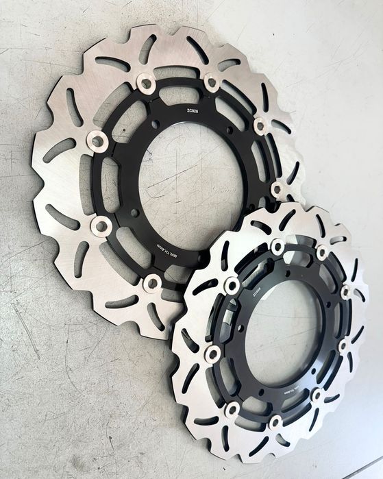 НОВИ спирачни дискове и накладки за Yamaha R1 / R6 / V-max / FJR / FZ1