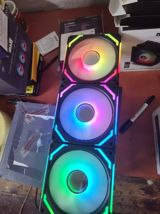 Set ventilatoare tip Lianli Unifan Negre 3x 120mm ,daisy chain,ca noi