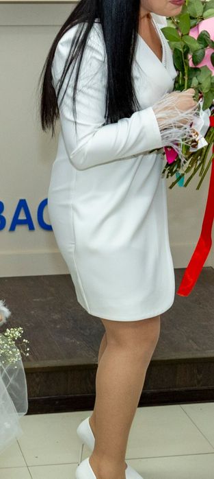 Rochie albă , de ocazie. Stare civila