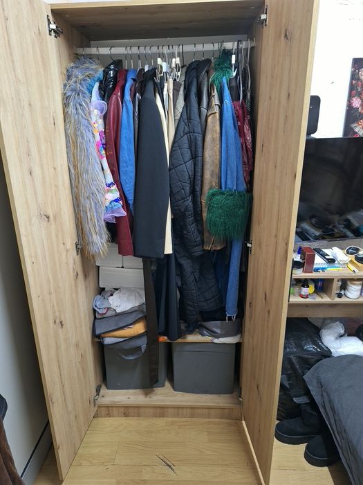 Гардероб,конзолна маса,етажерка цвят сонома дъб