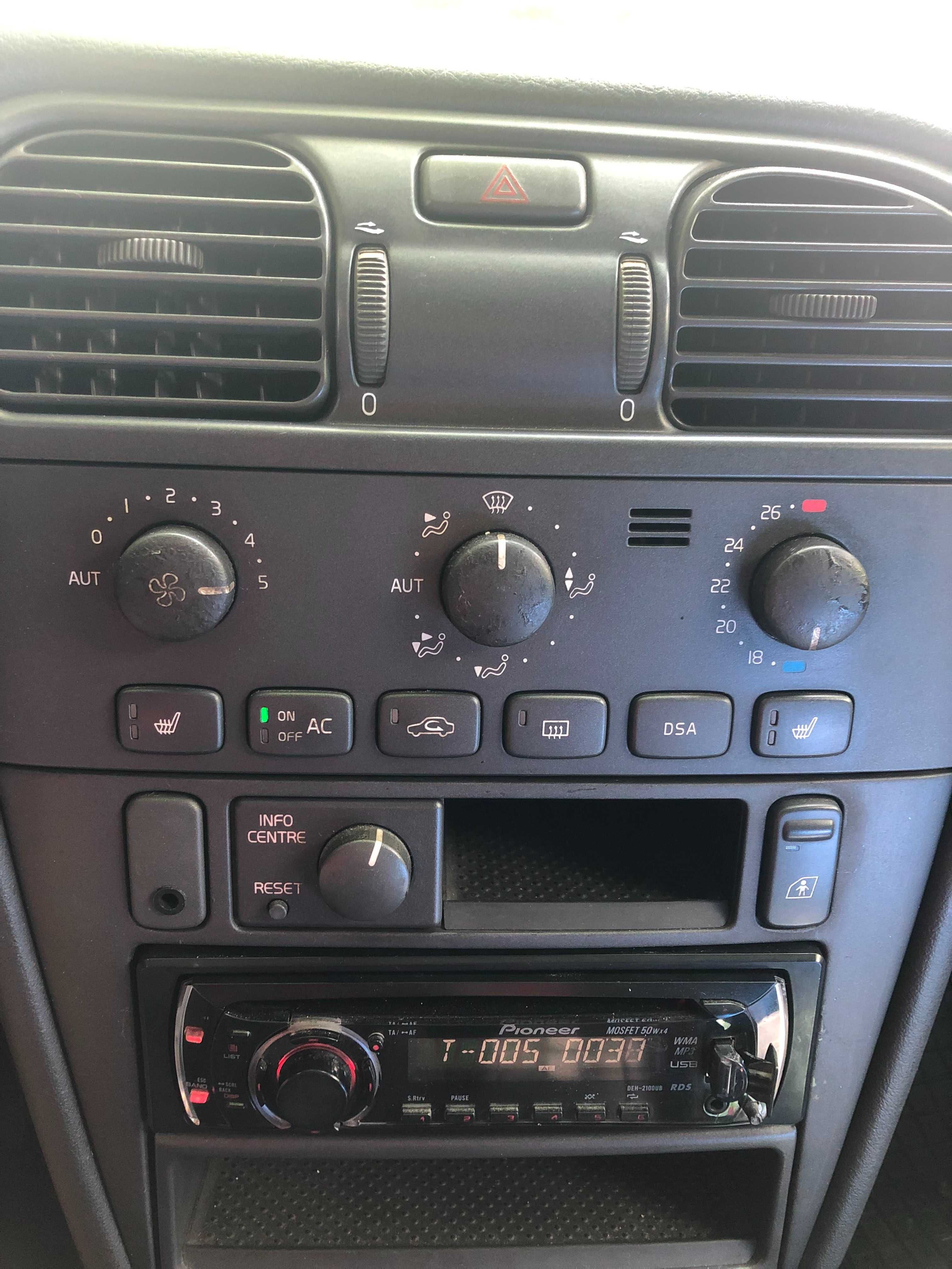 Volvo S40 1.8 - Волво С40