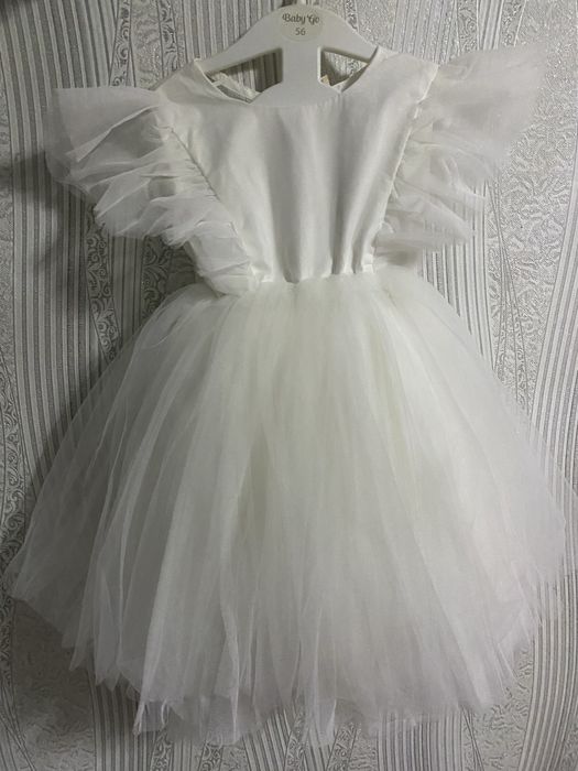 Белое платье размер 100-110
