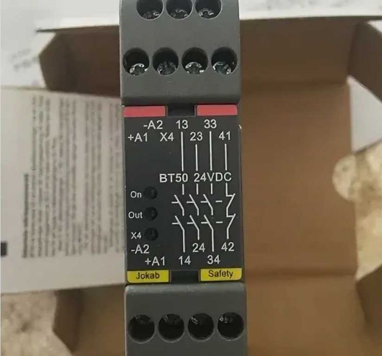 Реле безопасности, 24 В. - 2TLA010029R0000 RT9