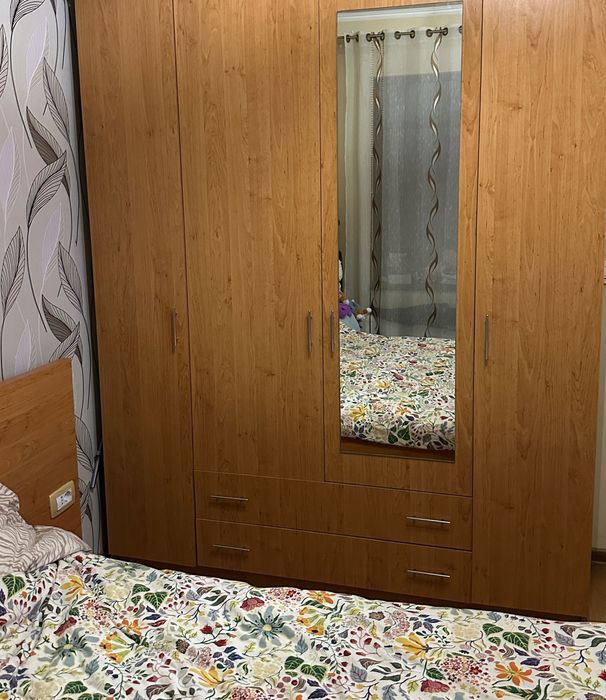 Vând mobilier dormitor complet