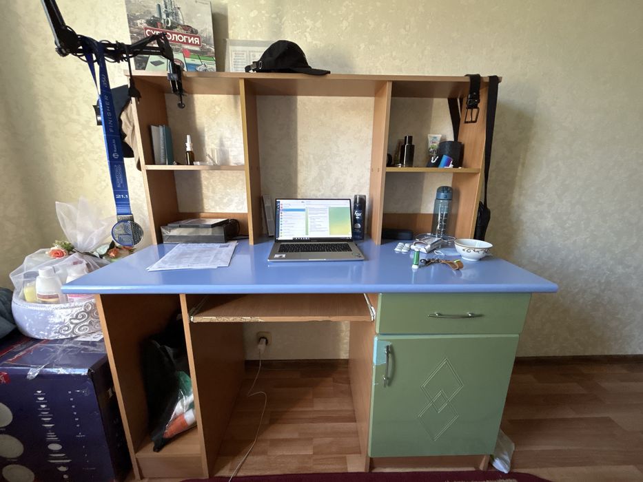 Компьютерный стол