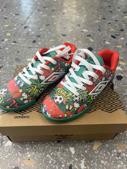 Umbro стоножки за футбол