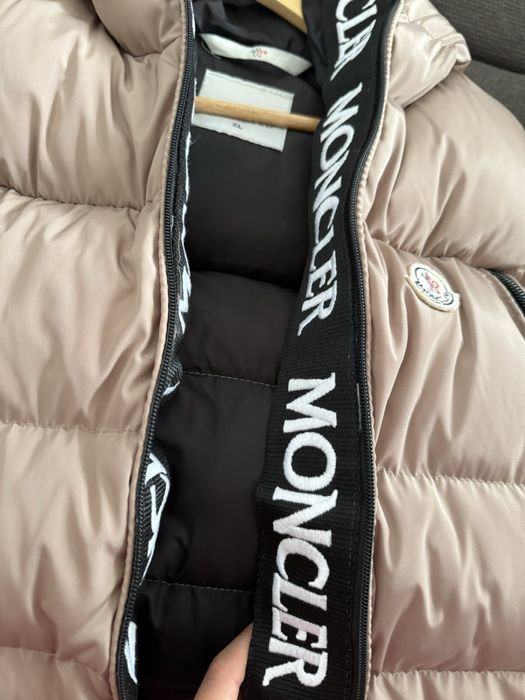 Мъжки елек Moncler