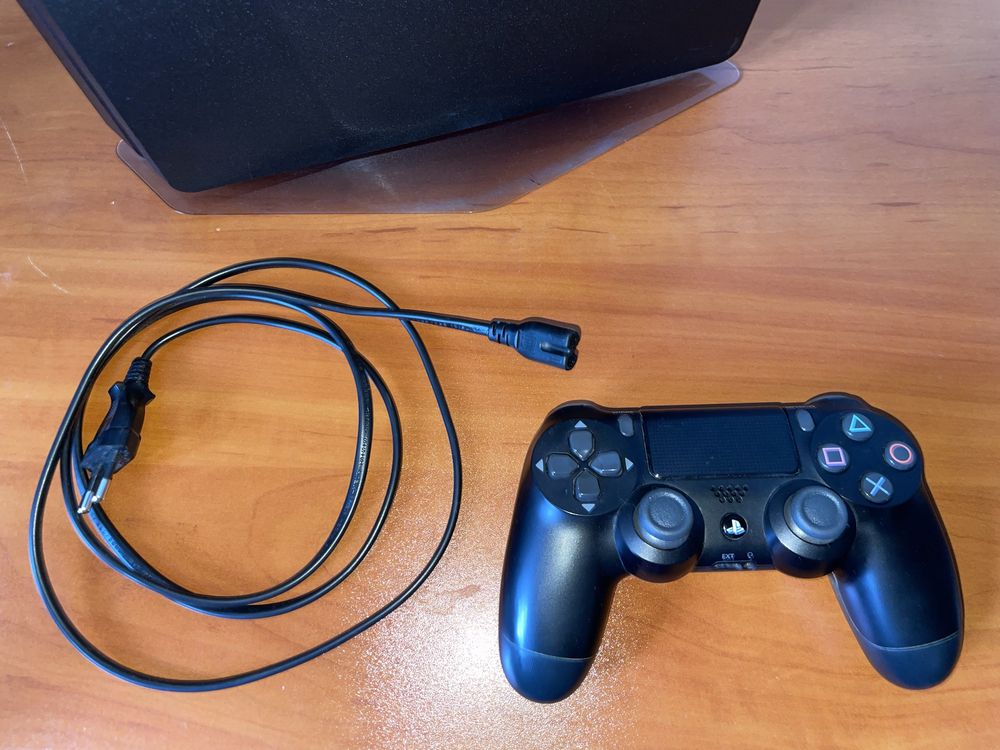 Playstation 4 Slim 1TB