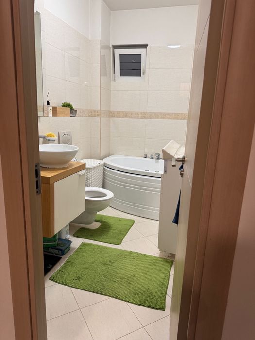 Inchiriez apartament pe strada Buna Ziua