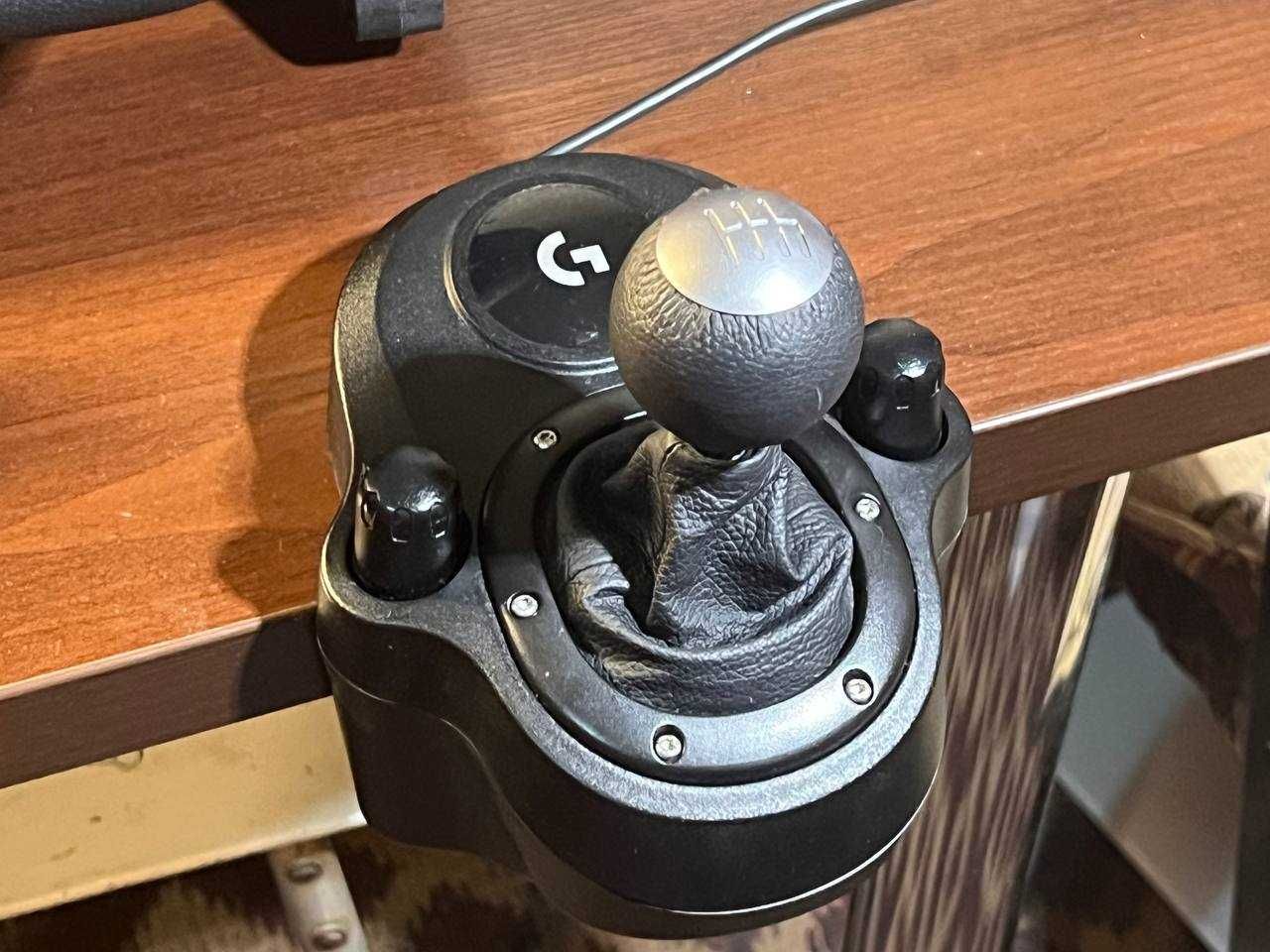 Logitech G923 + shifter + pedals. Автосимуляторы/тренировка вождения
