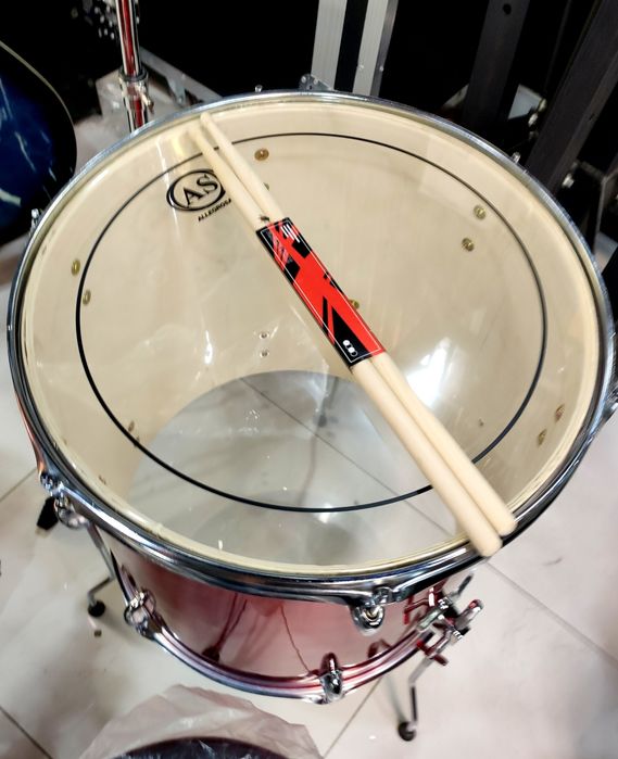 Ударная установка ( Барабаны)