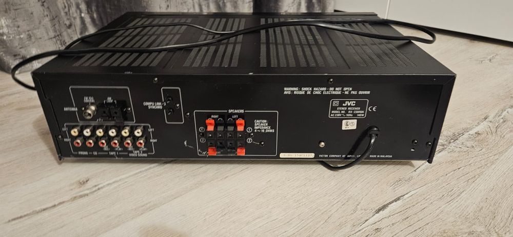 Amplificator JVC perfect funcțional