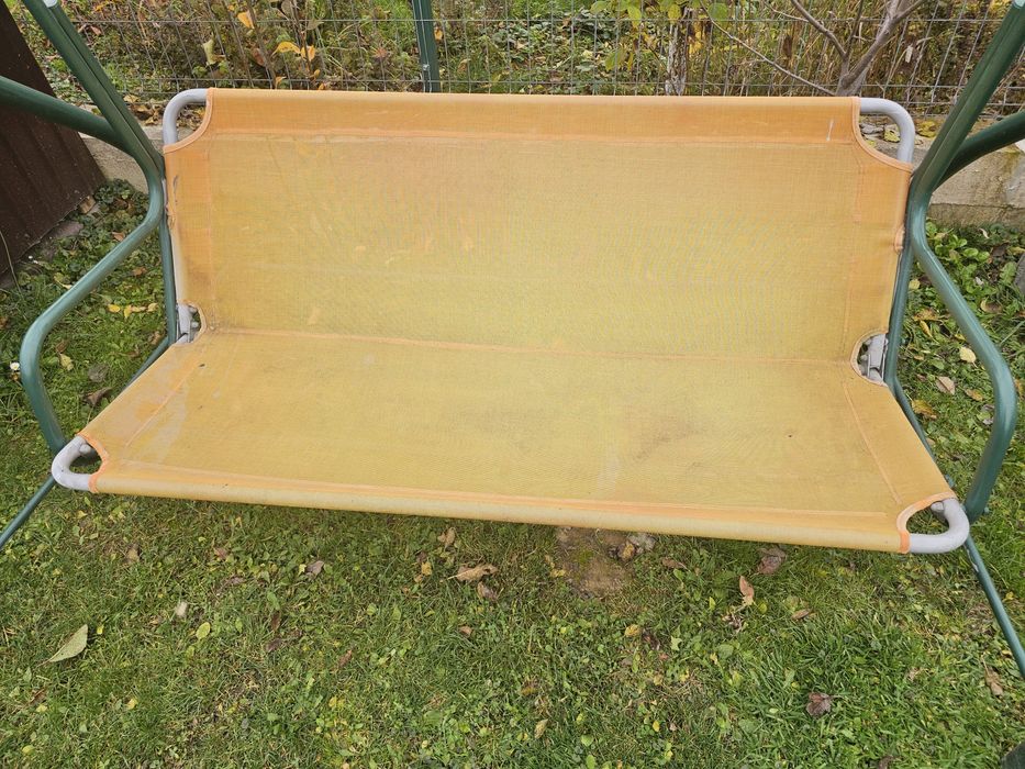 Balansoar cu banca din fier fără acoperiș stare buna