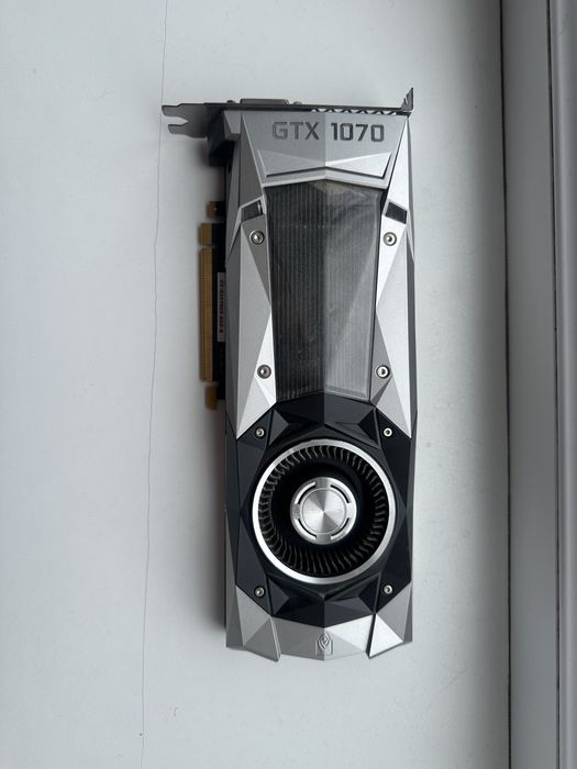 Продам 1070 видеокарту