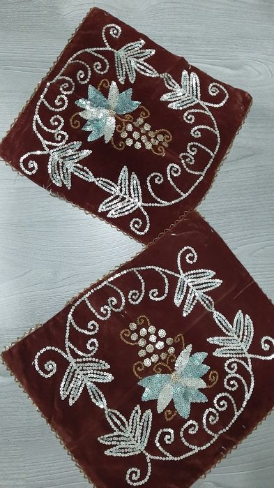 fața de masa si draperii din catifea cu paiete