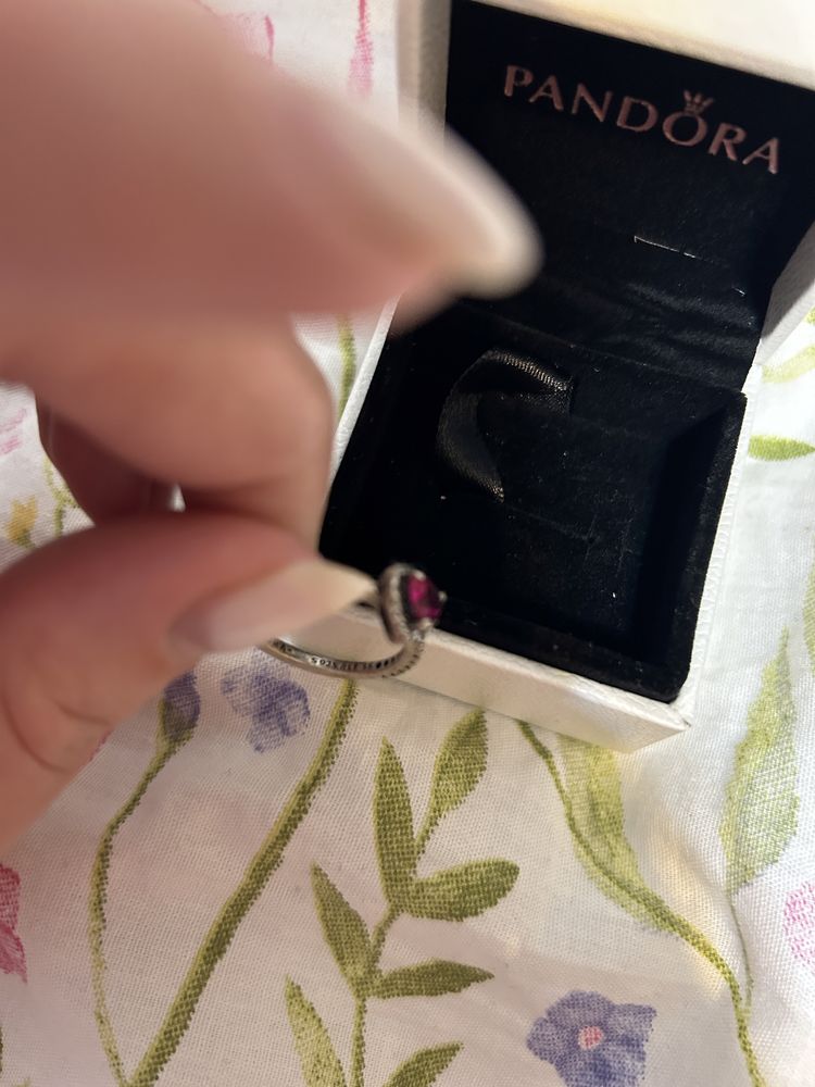 Inel Pandora cu Inimă, Mărimea 56 – Eleganță și Stil