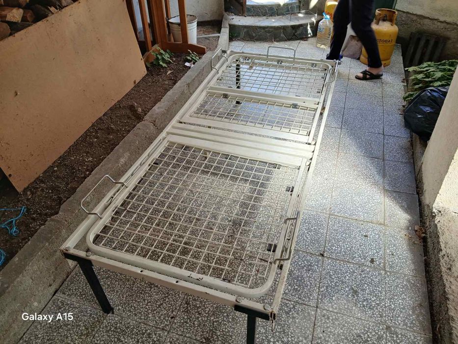 Специализирано болнично легло