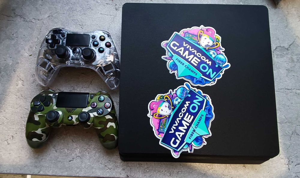 PS4 slim/Плейстейшън 4