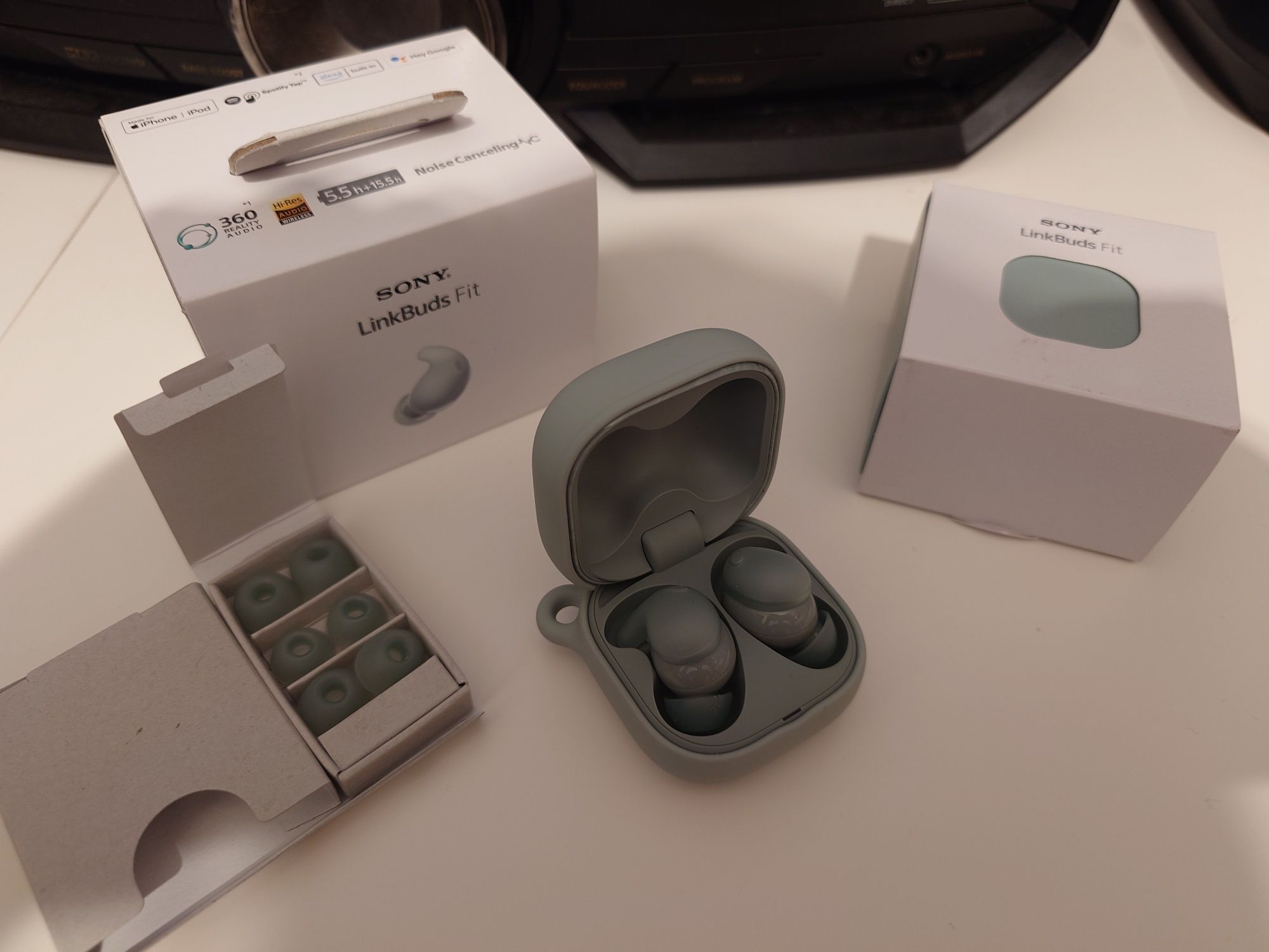 Sony LinkBuds Fit + 3 бр. оригинални кейсове + 3 години гаранция!