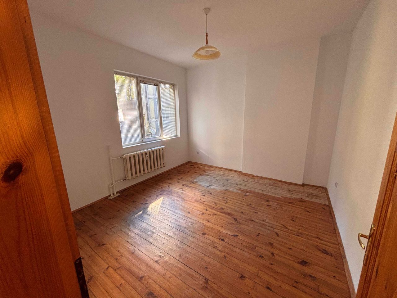Дава се под наем Тристаен апартамент в София, Сердика - 100 кв.м за 612 € - Снимка #3