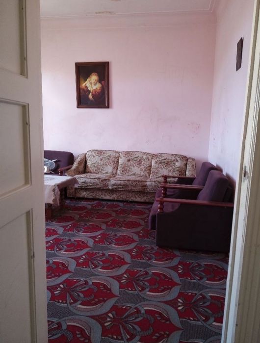 O'rda 2-hona 4-qavatda 48m²bez remont Kvartira Sotiladi