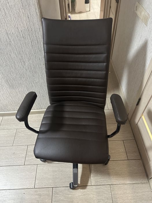 Продам офисное кресло