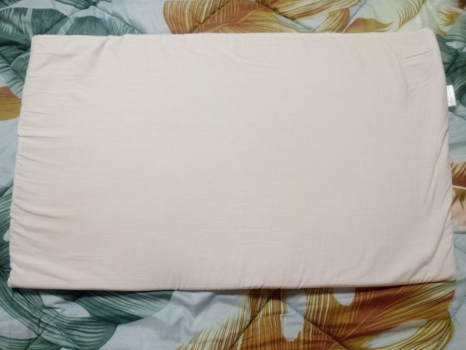 Антирефлуксна възглавница за кошара и за количка