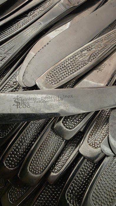Furculite, cutite, linguri, lingurite.
