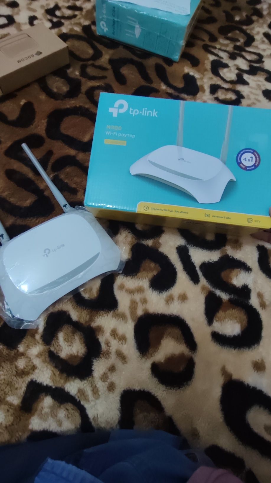 Продам wi fi роутер n300