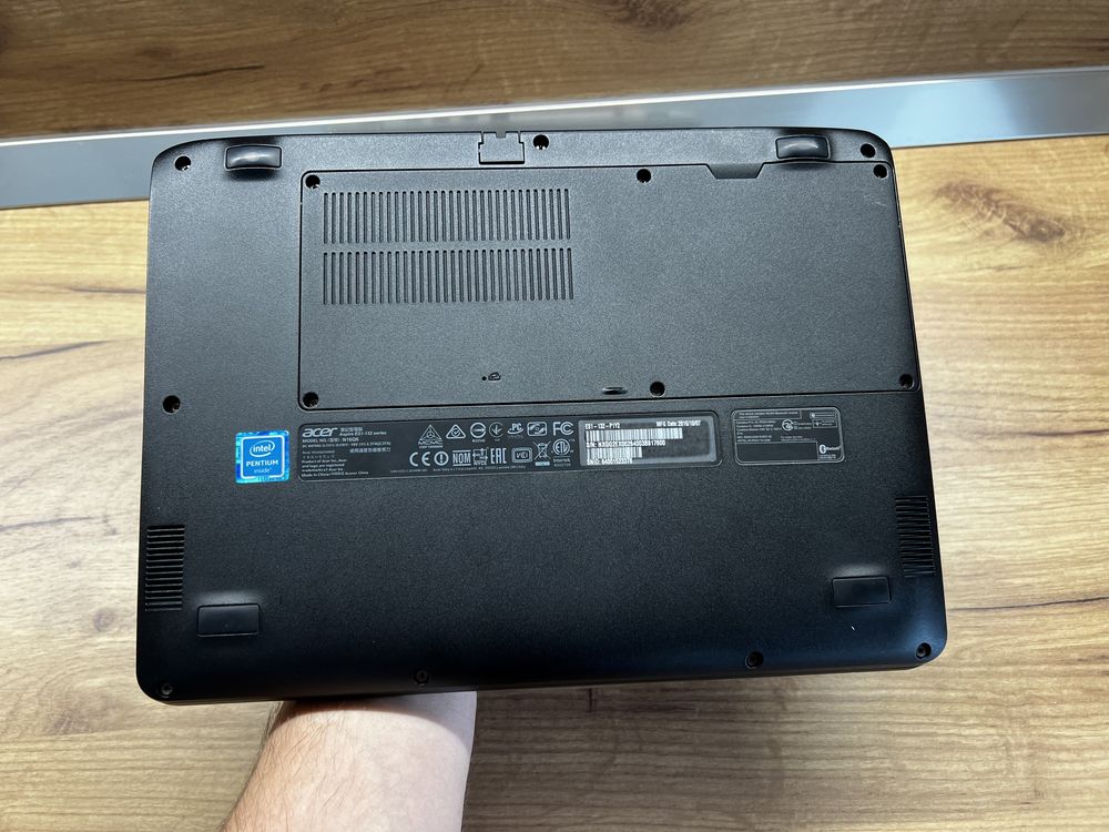 Лаптоп Acer Aspire ES1-132 Series SSD 32GB+ HDD 500GB