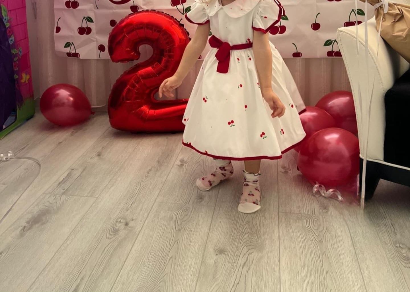 Децка рокля на череши