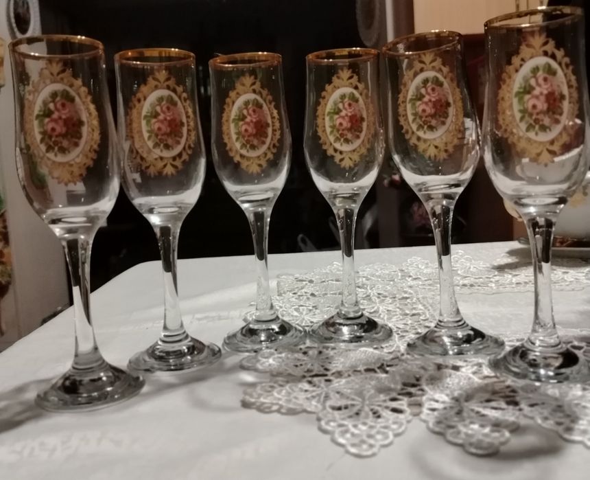 Красивые, высокие фужеры 6 шт.