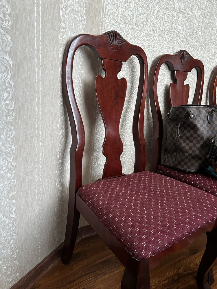 Стулья для гостинной