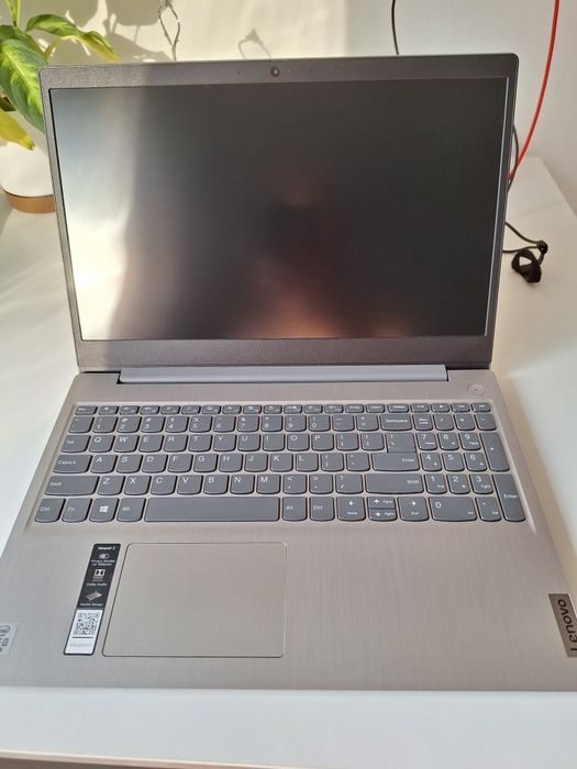 Lenovo 15IIL05, I3 10th, 4GB, 256SSD
