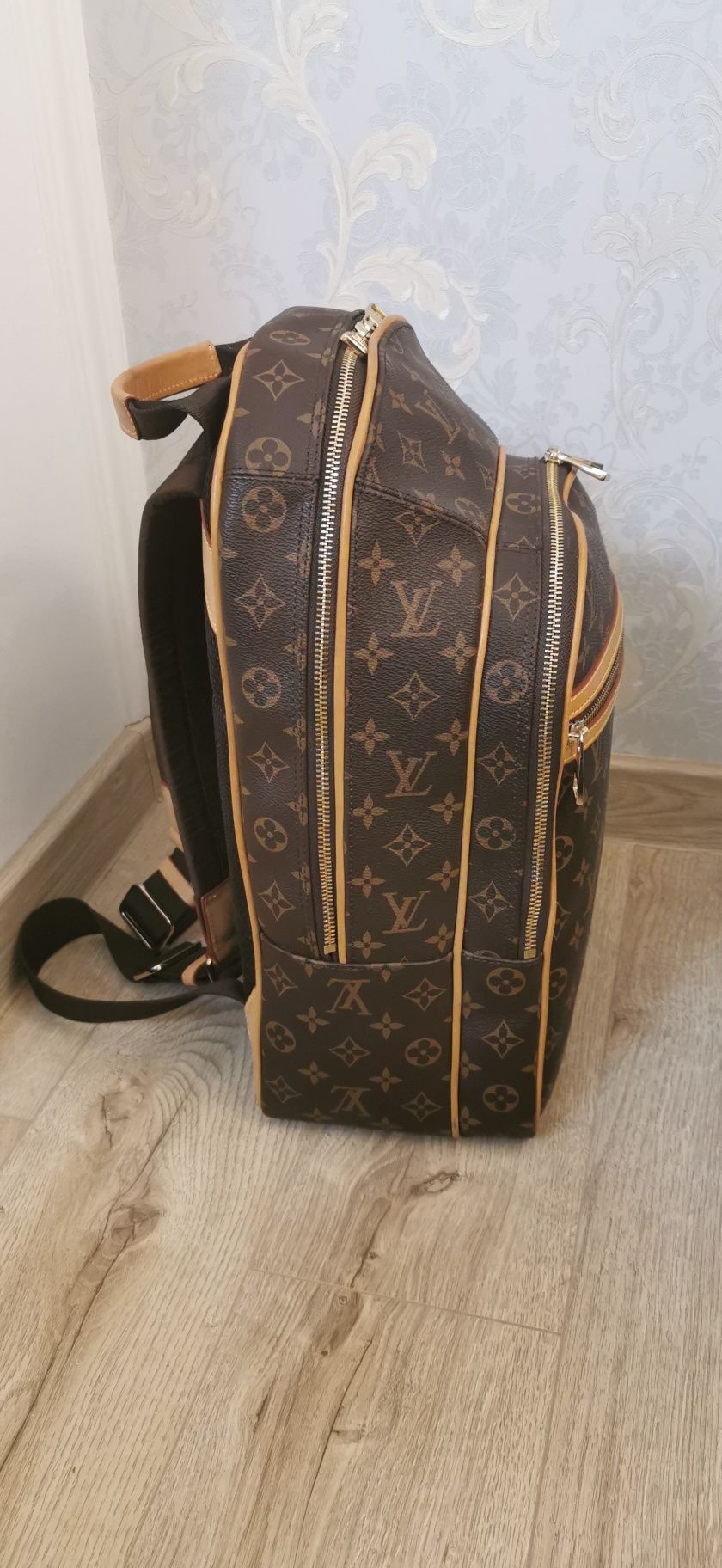 Rucsac /Ghiozdan Louis Vuitton - Piele naturala