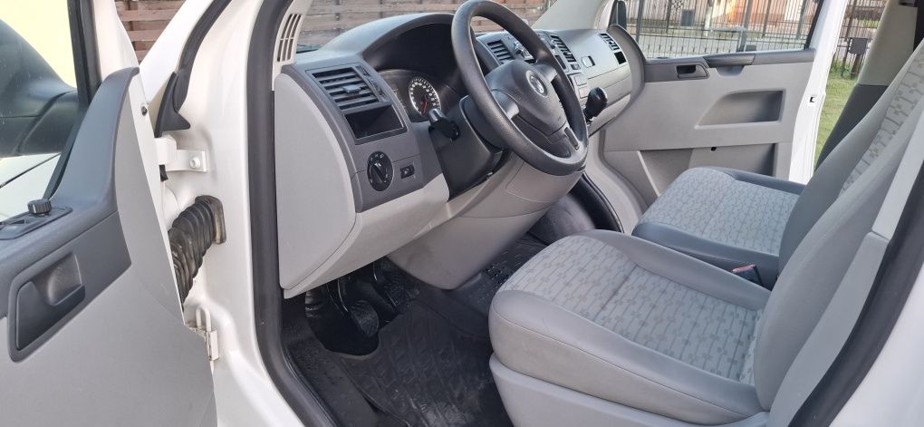 VW T5 8+1 Transporter 2.0 A/C individual