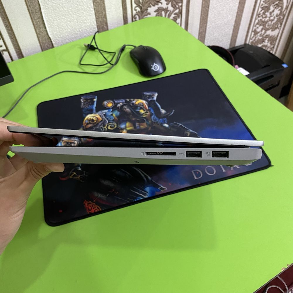 Ноутбук сатылады Lenovo i5 8/256gb