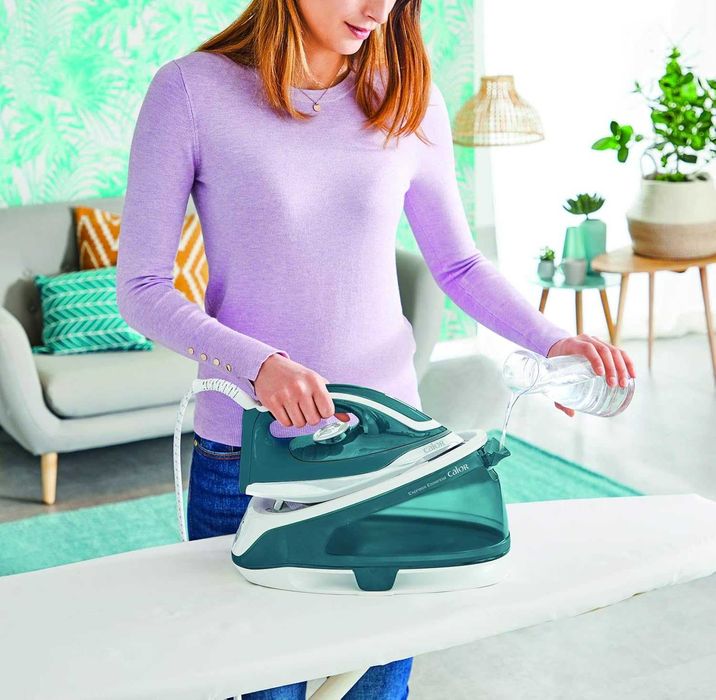 Парна станция за гладене Calor Express Essential, 2200W, парогенератор
