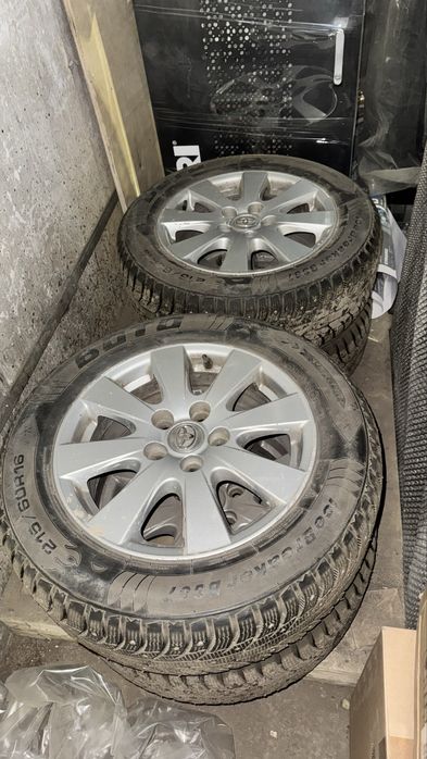 диски с резиной R16 тойота камри 40