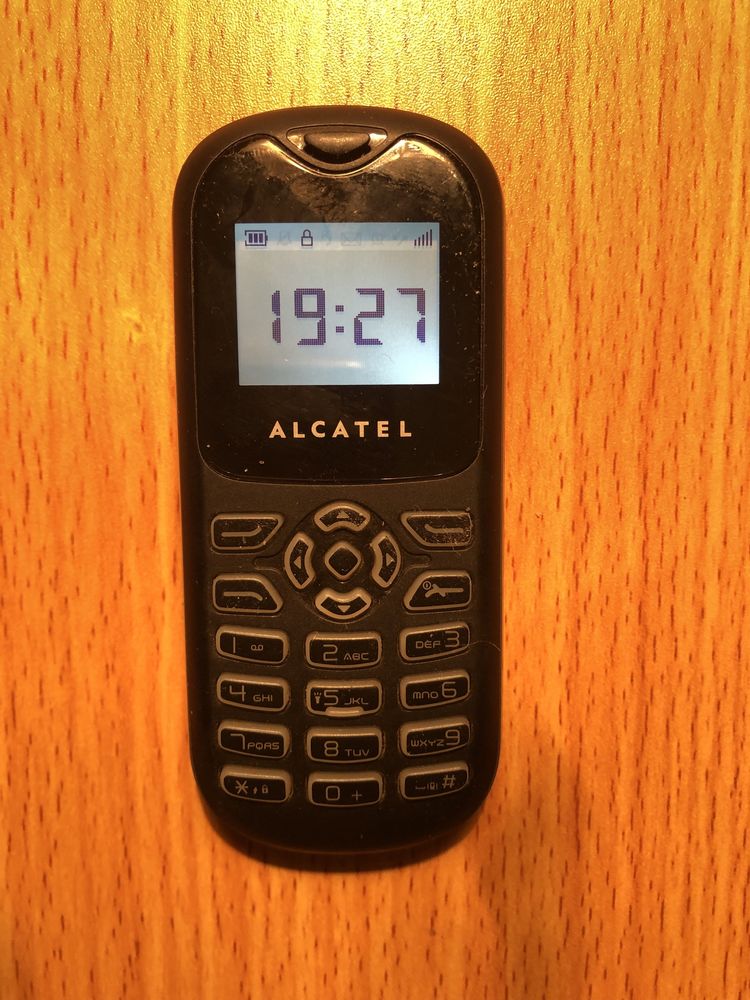 мобилен GSM радиотелефон ALCATEL OT-105