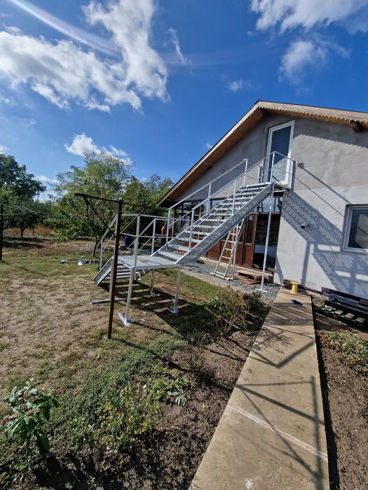 Scari metalice galvanizate