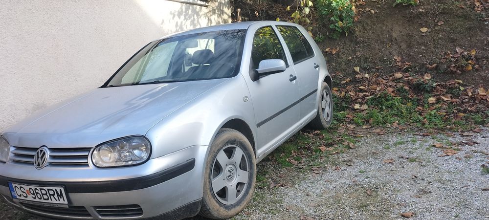 Vând golf 4 1.9 130 cp