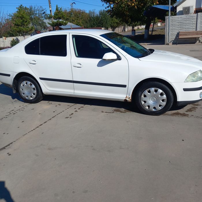 Skoda octavia 2  1.4 +gpl 5000 lei