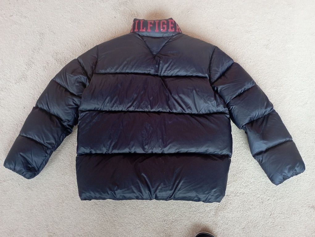 Tommy  Hilfiger якето е с гъши пух топ
