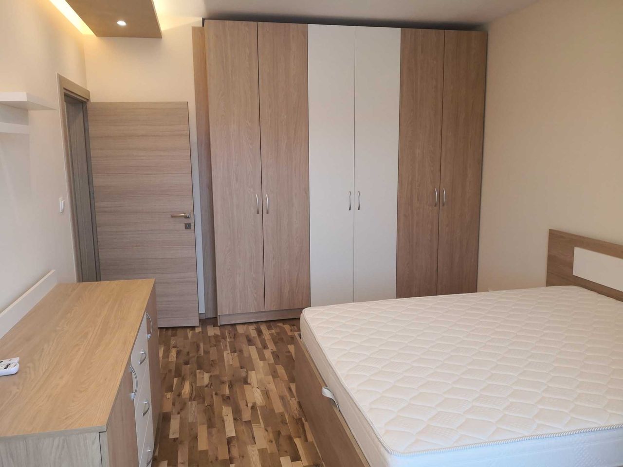 Дава се под наем Двустаен апартамент в София, Надежда 1 - 75 кв.м за 714 € - Снимка #7