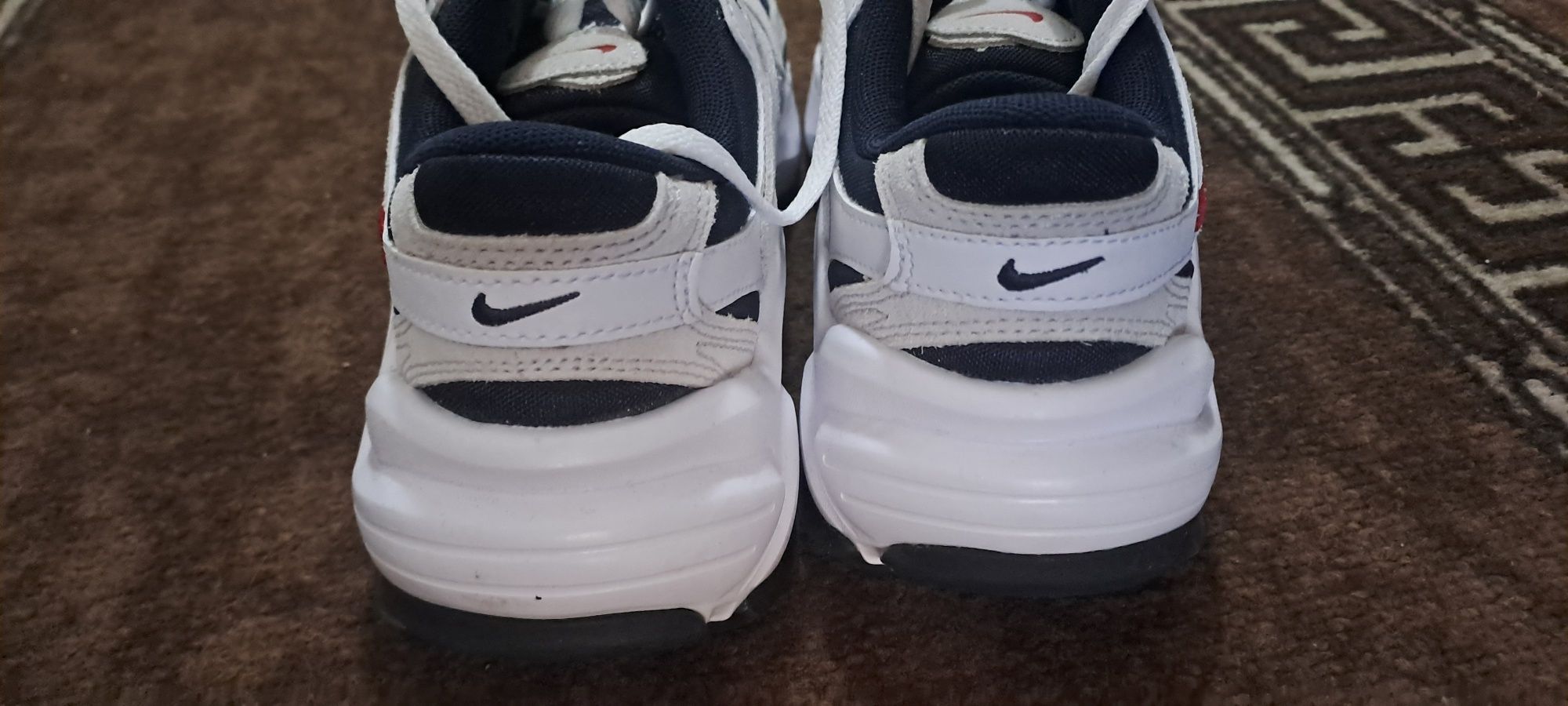 Дамски маратонки Nike
