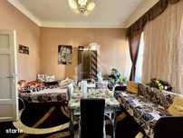 Apartament 3 camere, curte comuna, toate utilitatile, zona Lunei