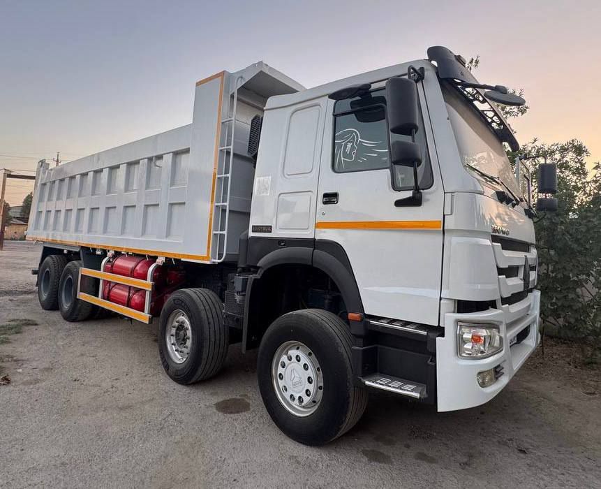 СОТИЛАДИ 40 t samasval 
SINOTRUK HOWO 
40 тонна Самосвал 
2020-20