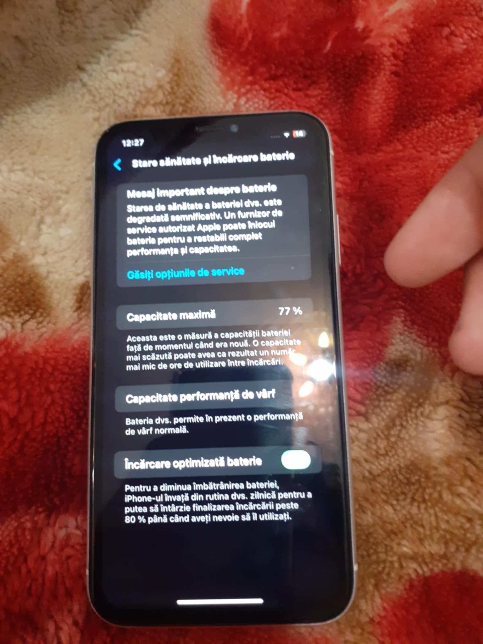 iPhone XR  alb  vând
